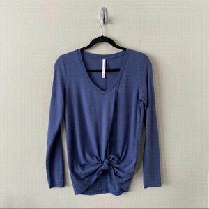 ARITZIA-THE Group Babaton Tie Front Soft Long Sleeve (XS)